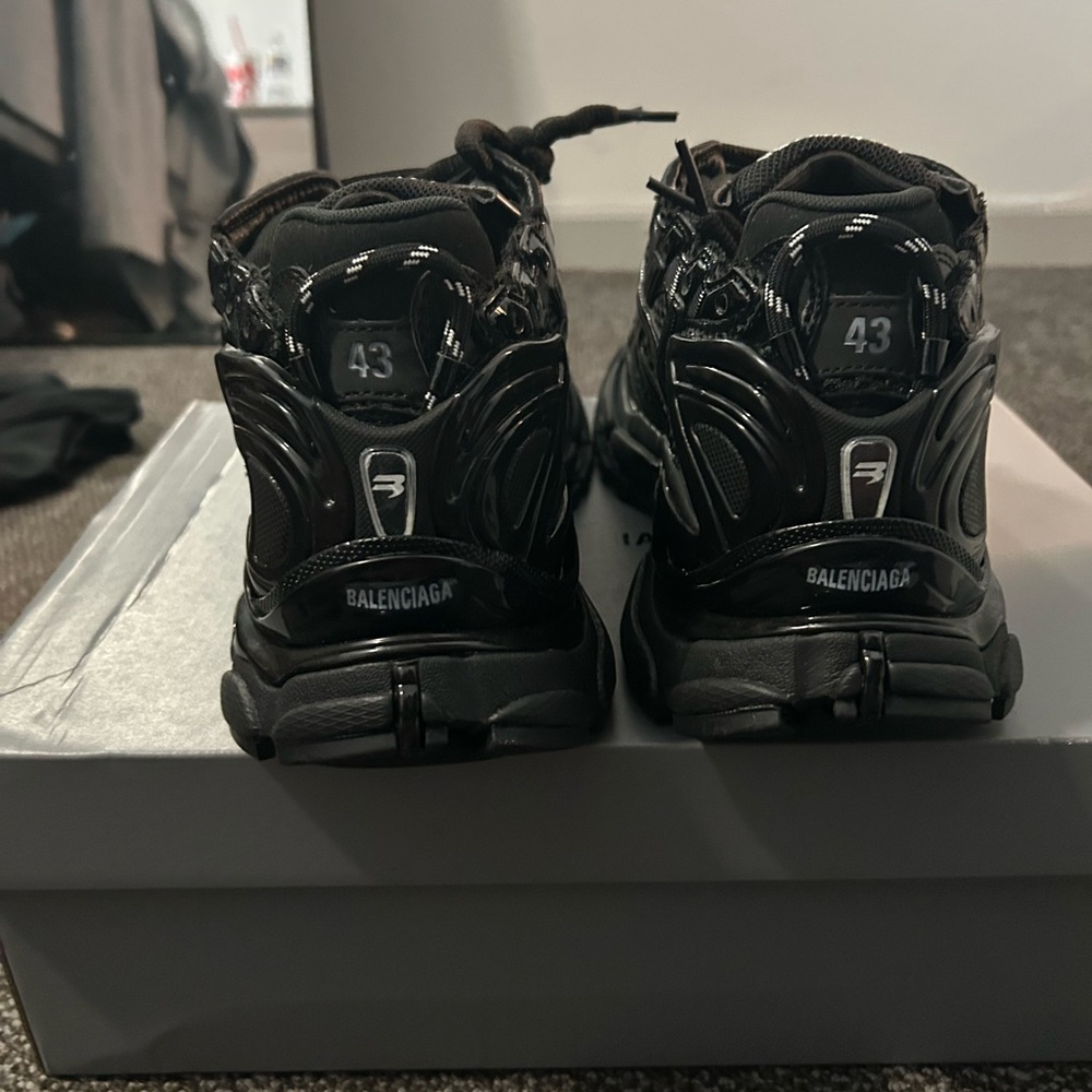 Balenciaga Kids Sneakers in Black - Picture 3 of 3